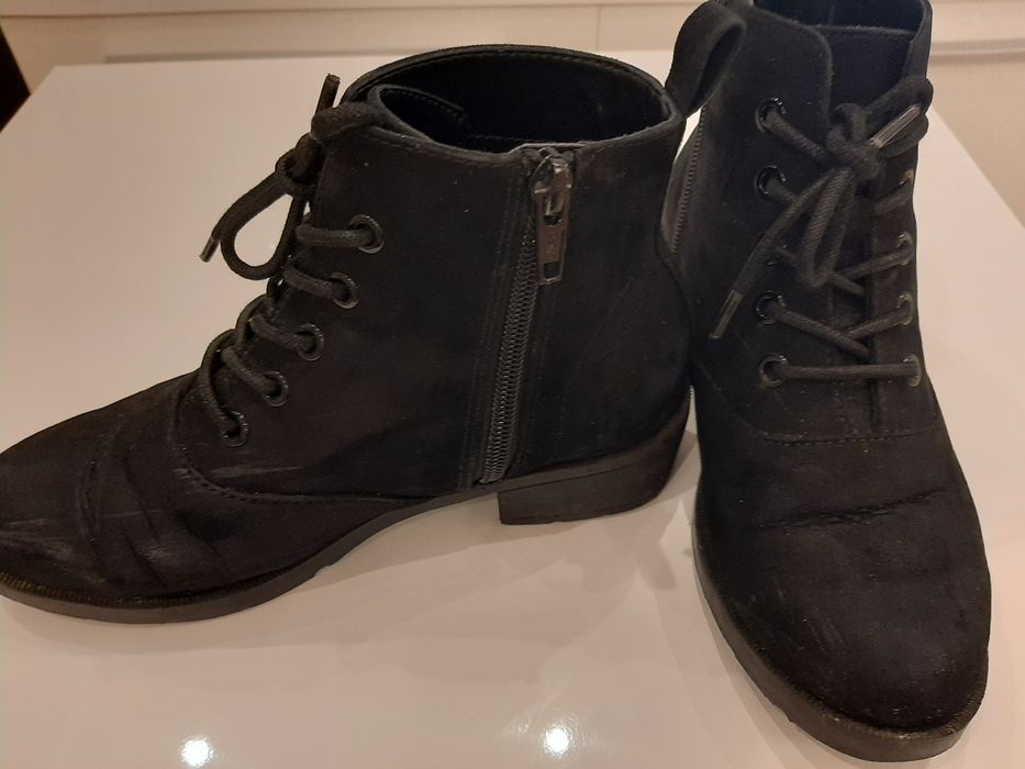 Buty Botki dla dziewczynki w rozmiarze 35cm