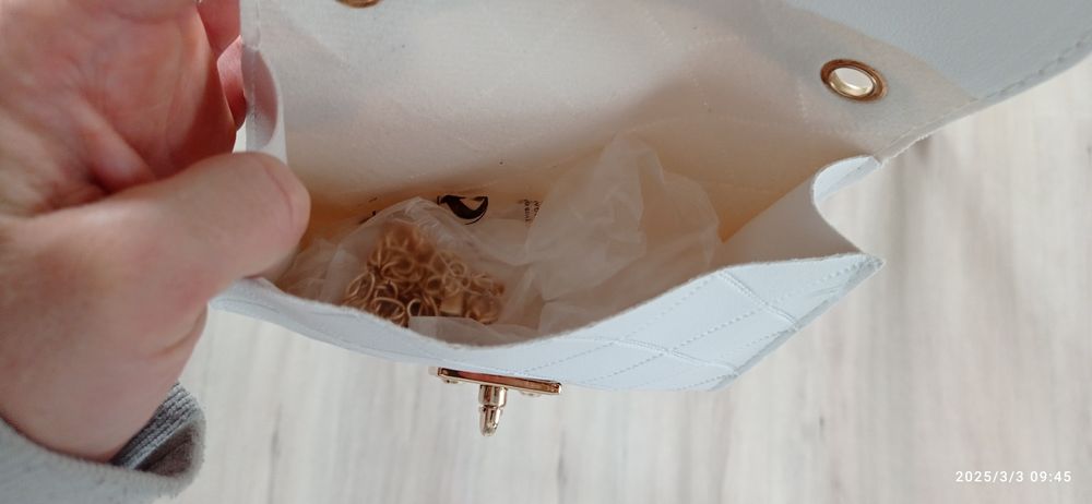 Mała biała torebeczka nowa