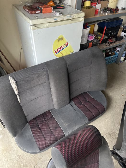 Продам сідушки бмв е36 седан