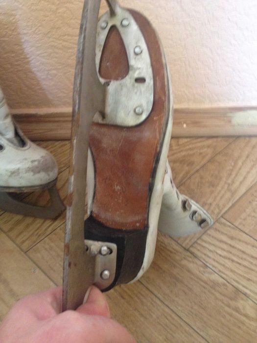 Продам коньки женские  cccр