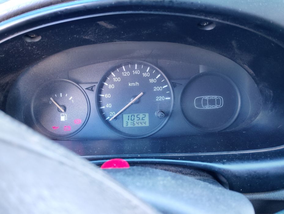 Ford courier 1.8td vendo ou troco