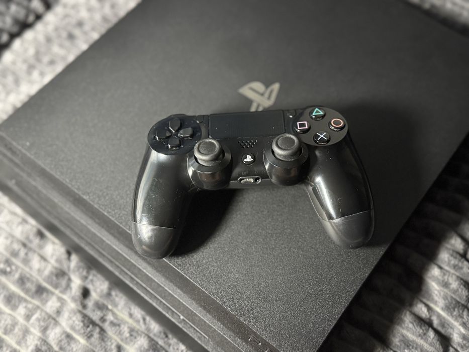 Sony PlayStation 4 Pro 1TB + оригінальний DualShock | Ідеальний стан
