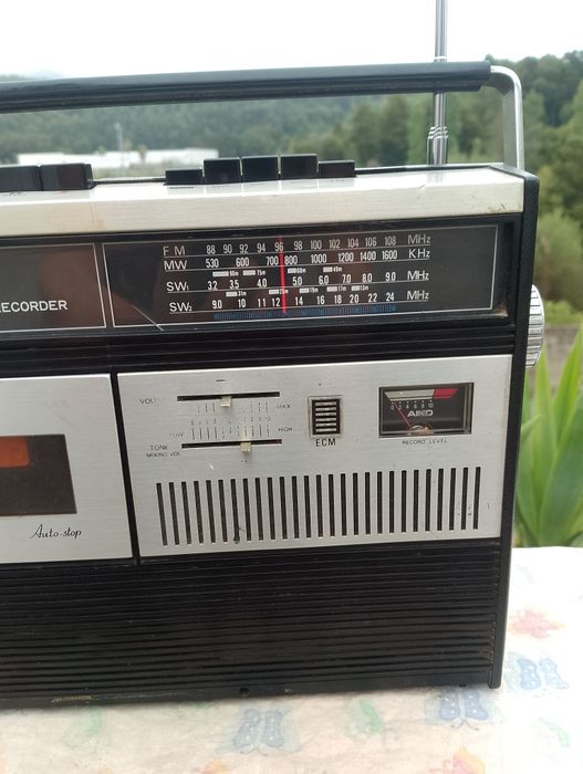 Rádio portátil, Aiko