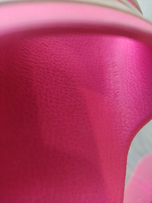 Chinelos adidas tamanho 32