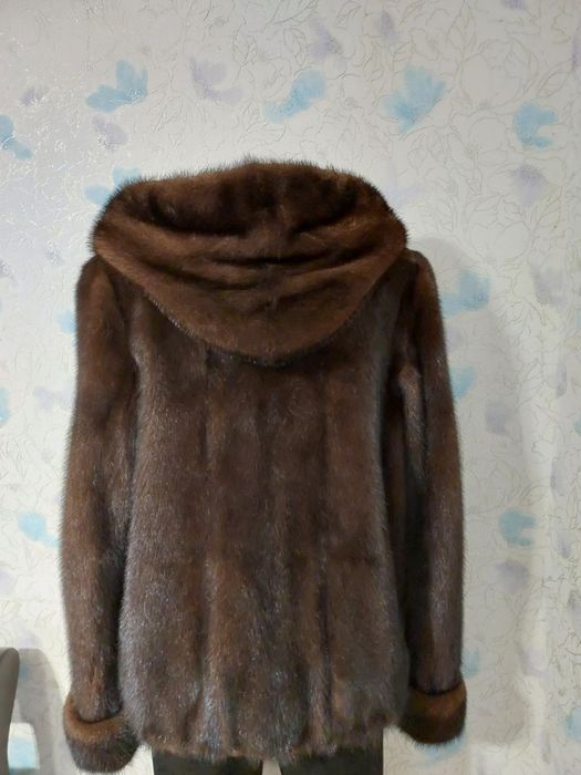 Натуральна норкова шубка