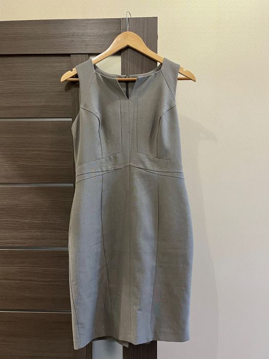 Продам сукню в діловому стилі