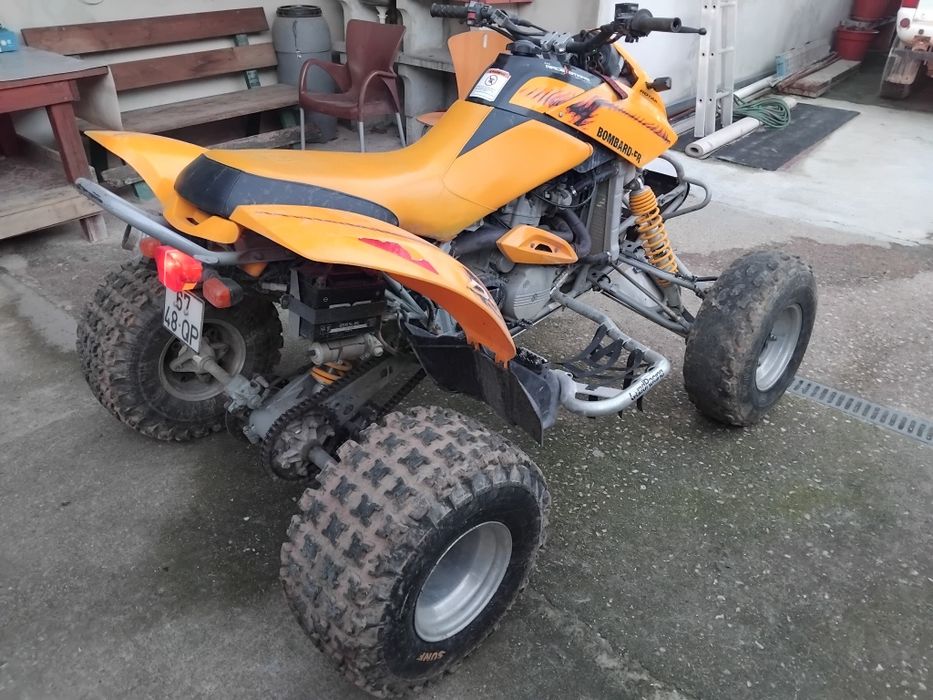 Moto 4 Bombardier ds650 vendo/troco