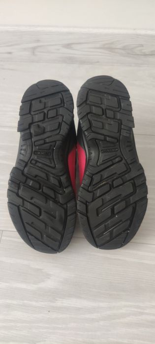 Продам дитяче взуття фірми Quechua