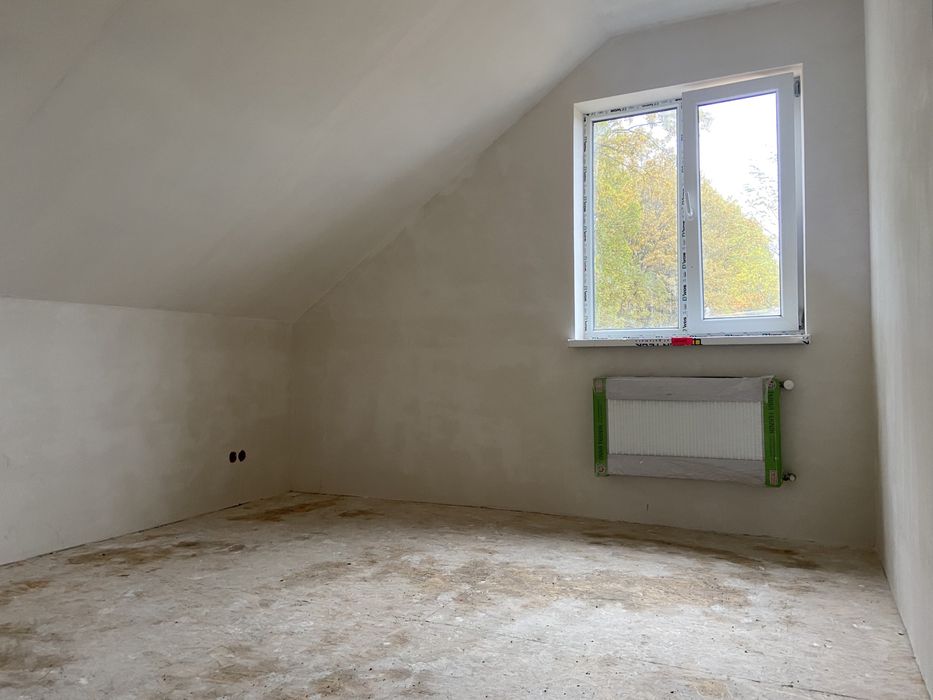 Новий будинок з опаленням та чистовими