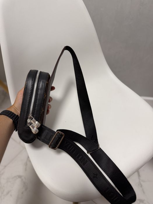 Шкіряна сумка/мессенджер louis vuitton через плече
