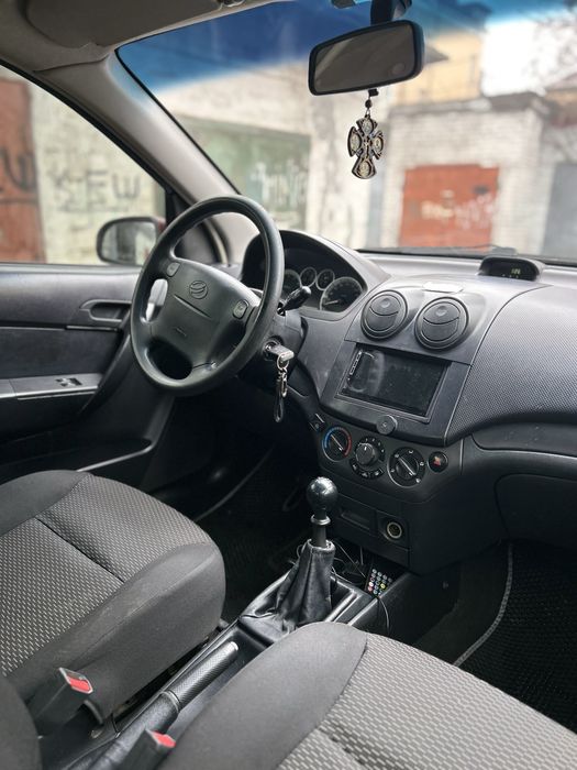 Продам Авео 1,5 г/б