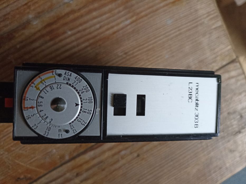 Lampa błyskowa Metz mecabitz 303 B