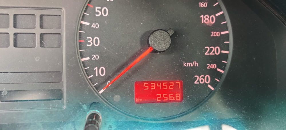 Hyundai Matrix diesel e Audi A4 1.900 tdi