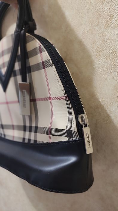 Вінтажна сумка Burberry Top Handle Dome Bag у фірмову клітинку Nova Check.