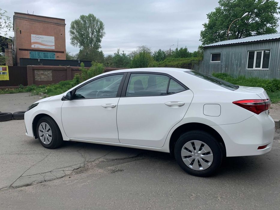 Аренда Тойота Королла 2016 год под такси в сутки 632 грн