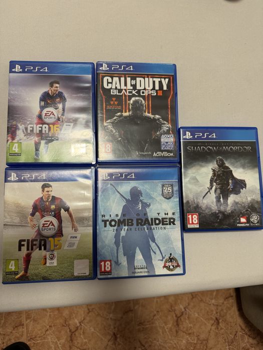 PlayStation 4 512GB + 7 Games + 2 Controllers + Striker Pack64409244749059121