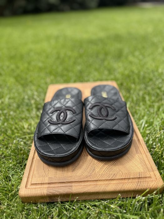 Шлепанцы Chanel , пляжные шлепанцы Шанель