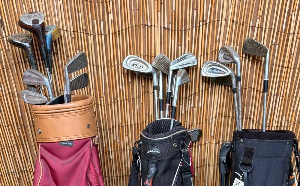 sacos de golf antigos com tacos