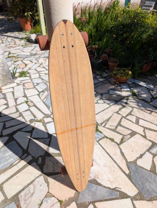 Longboard skate pintail