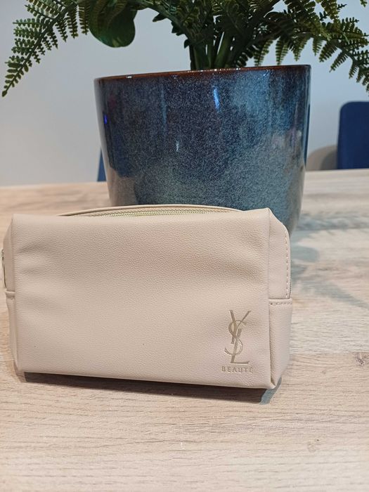 Bolsa de maquiagem Yves Saint Laurent