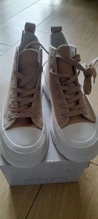 Damskie trampki nowe