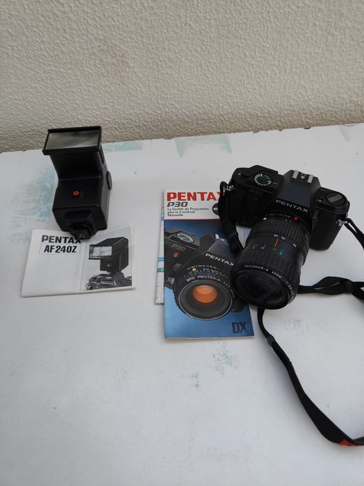Pentax P30 + Lente Takumar-A Zoom 28-80mm + Flash AF240Z