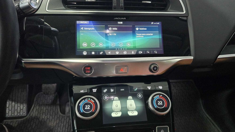 Jaguar I-Pace EV400 AWD  -  Salvado