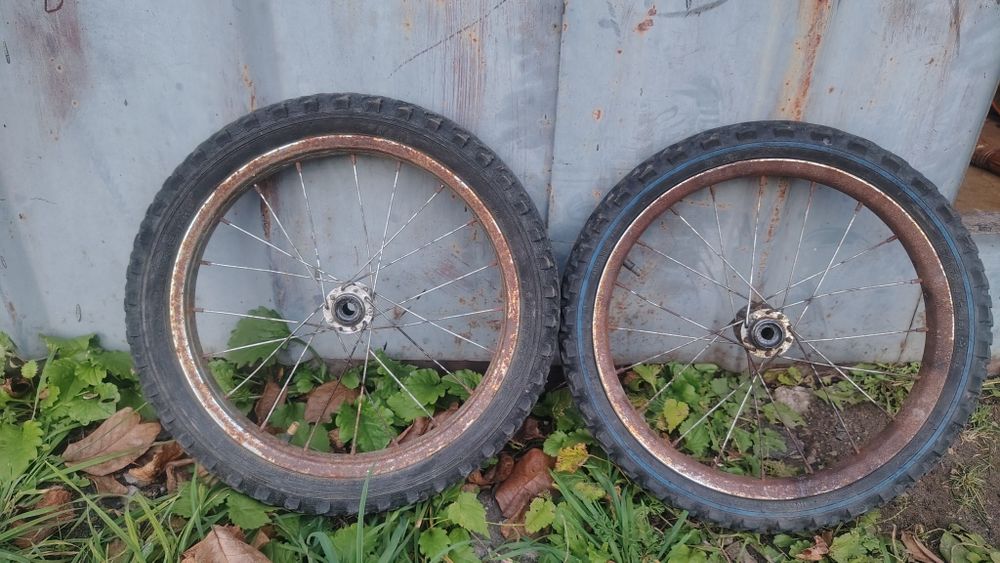Колеса від дитячого велосипеда