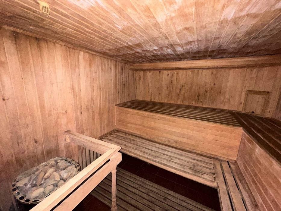 Будинок в Копилові з ремонтом, басейном, гаражем, 25 соток!