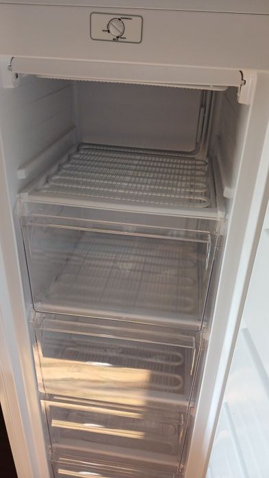 Морозильна камера морозилка Grifon