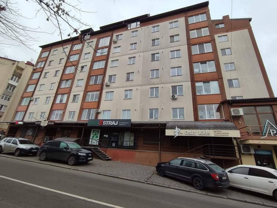 Здам в оренду офісне приміщення! Р-н. Пивзавод. Площа 67 м.кв. Ремонт!