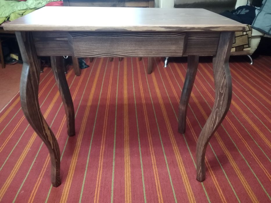 Кровать из массива дерева