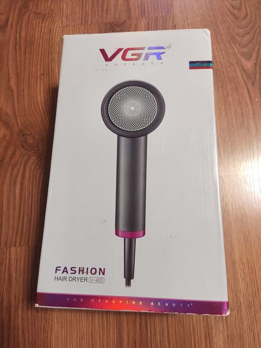 Потужний фен для волосся