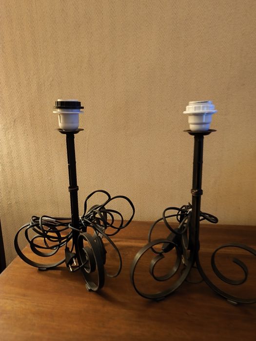Provençal-style metal table lamps