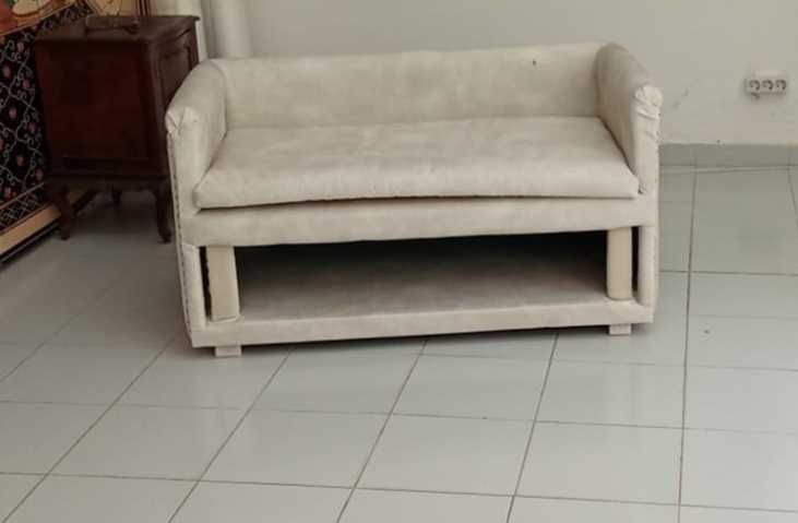 Cama para bebe ou pode ser usada como sofá.