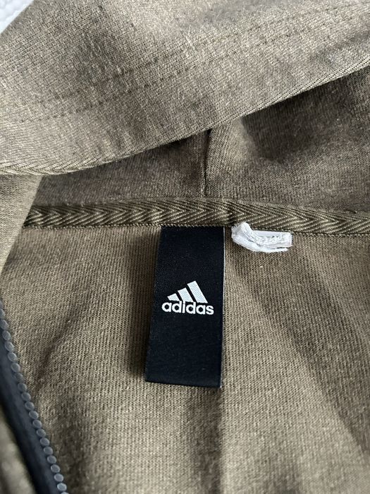 Casaco Adidas com capuz