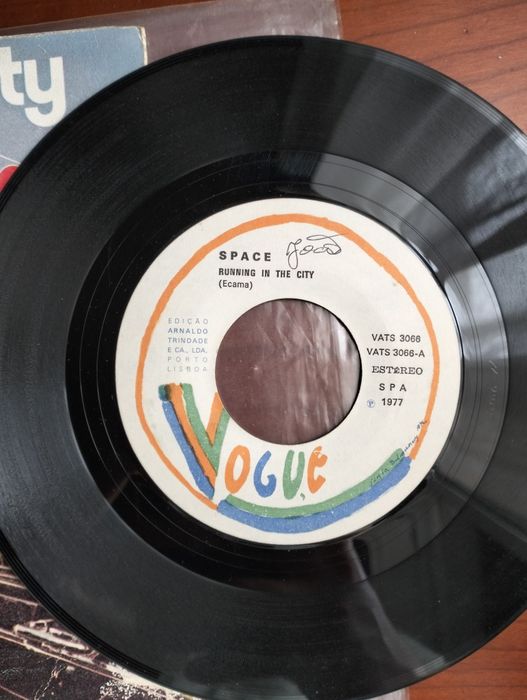 Single Space - Running in The City'