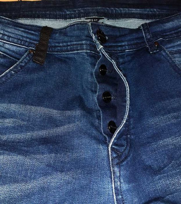 Фирменные джинсы. Размер L, L-XL