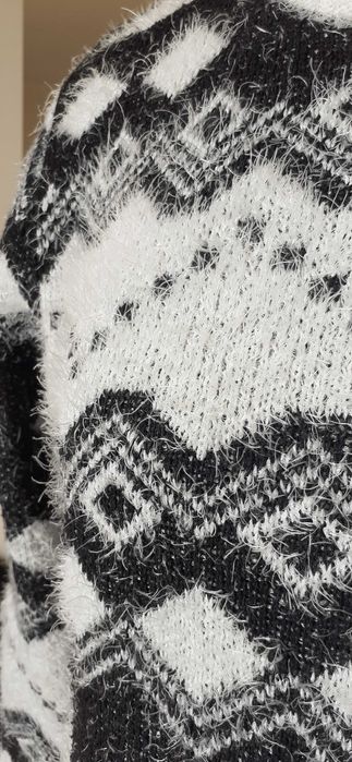 Czarno-biały sweter 42 44 ala alpaka