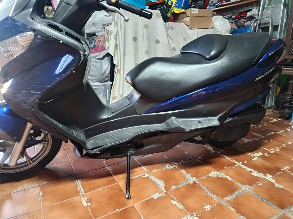 Suzuki Burgman UH 200