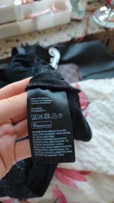 Czarna sukienka na ramiączkach mini z brokatem srebrnym H&M M