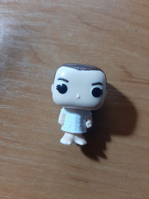 Фигурки очень странные дела