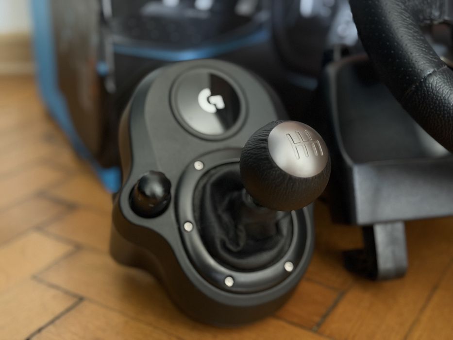 Logitech G29 Driving Force + Shifter