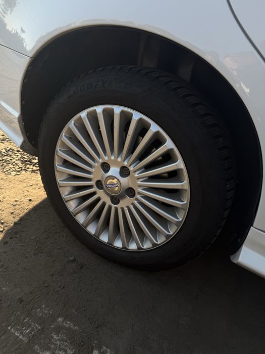 Продам  Volvo v 50 1.6 дизель 2011 р.  R-дизайн в максильній комплектації