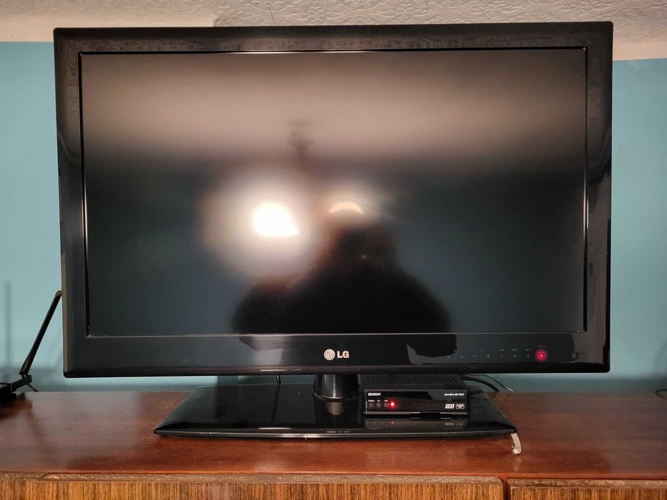 Telewizor LCD LG 32LE3300 32"