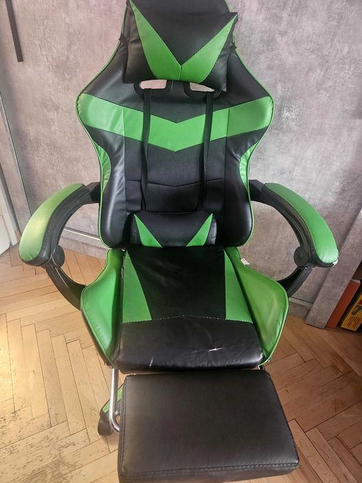 Fotel gamingowy z masażerem