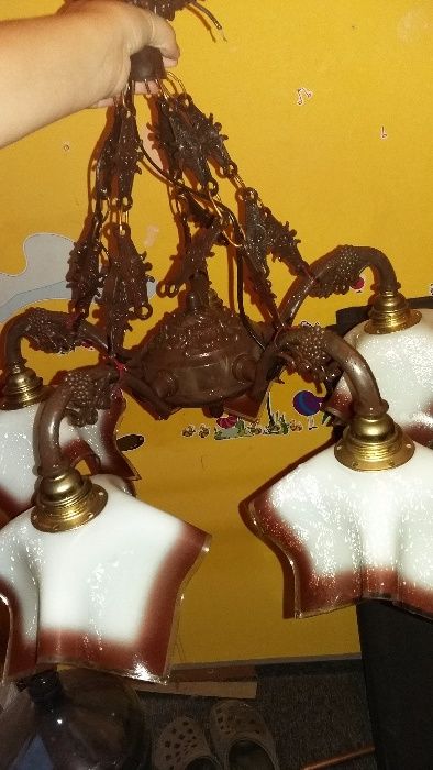 Kielichowa śliczna lampa