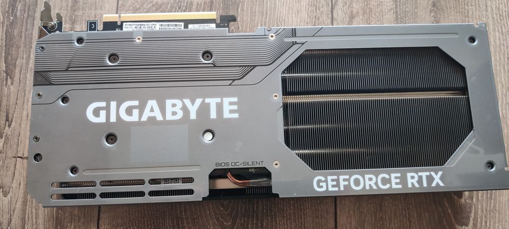 Видеокарта Gigabyte  RTX 4070 Ti Gaming OC 12G (как новая )