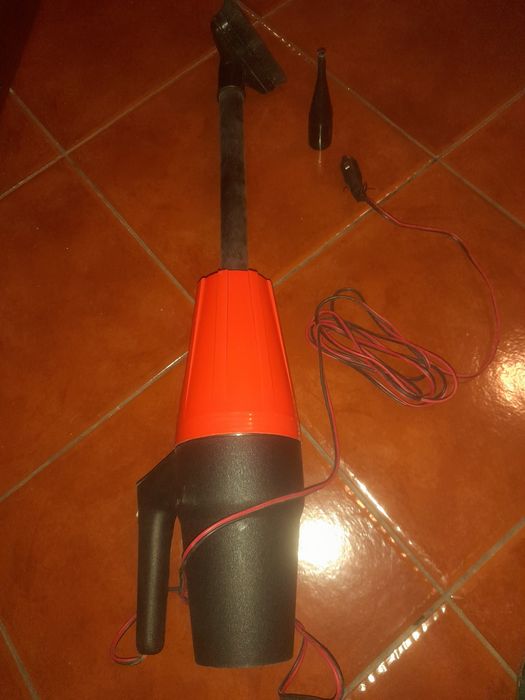 Aspirador portátil para automóvel