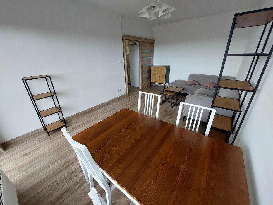 Mieszkanie dwupokojowe. Indywidualne miejsce parkingowe. Duży balkon.